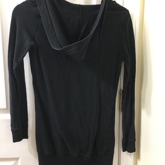 EUC Women’s Small Black Old Navy Hooded Sweater - Picture 2 of 3
